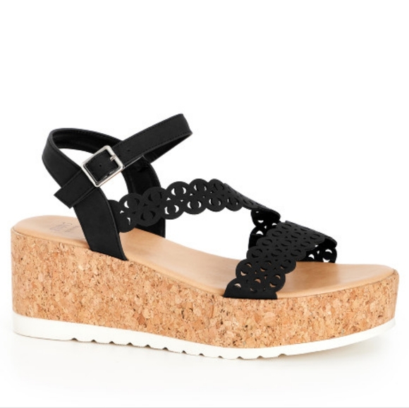 NEW EVANS FLATFORM EMMA SANDAL IN BLACK (WIDE WIDTH) - Picture 1 of 11